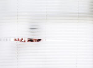 photography-of-person-peeking-906018